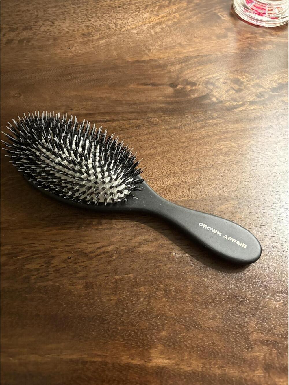 Crown Affair Dual-Bristle Boar Brush in Black